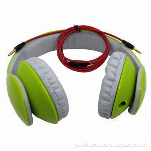 High-quality Studio Headphones with 32Ω Impedance